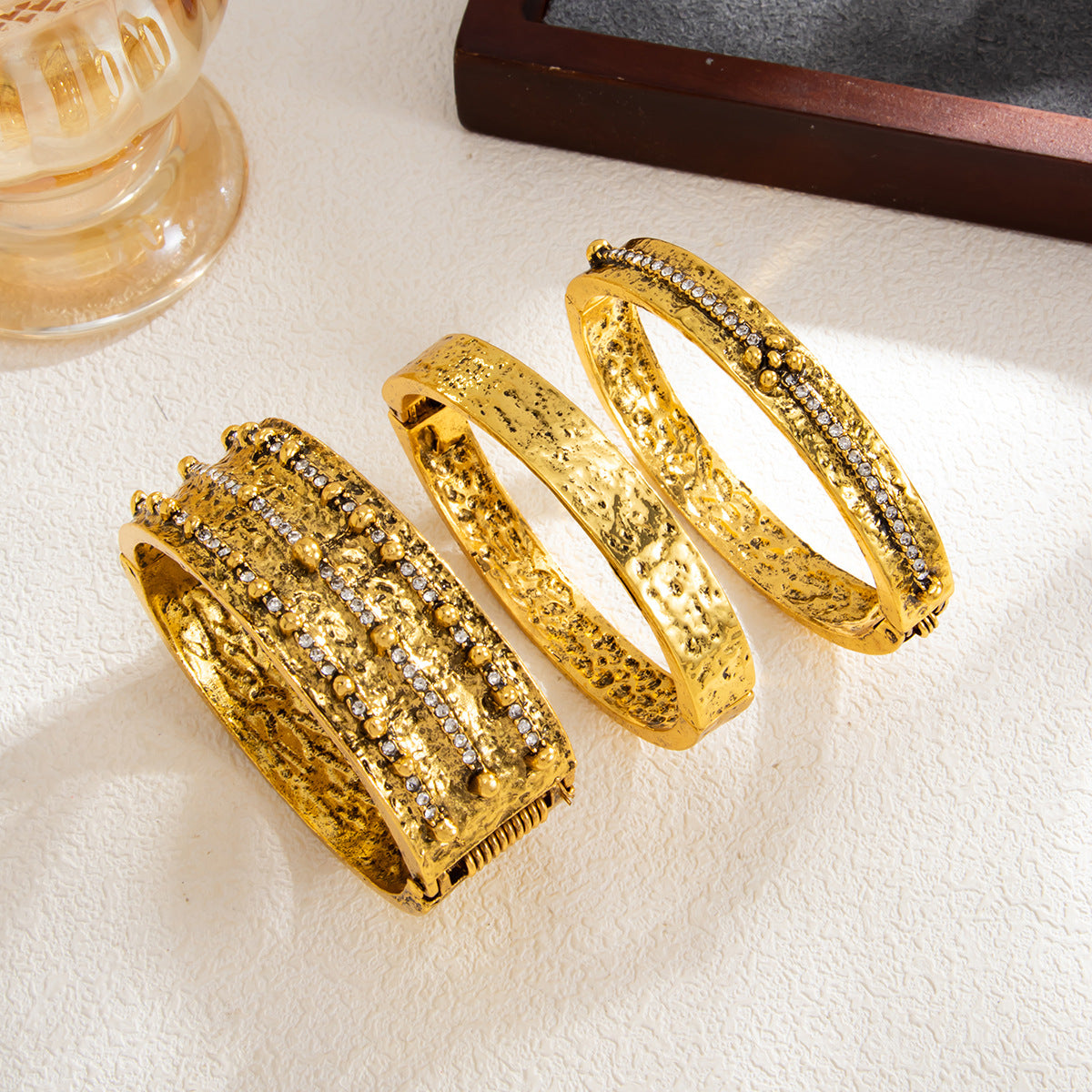 Vintage Geometric Rhinestone Plated Zinc Alloy Cuff Bracelet for Women