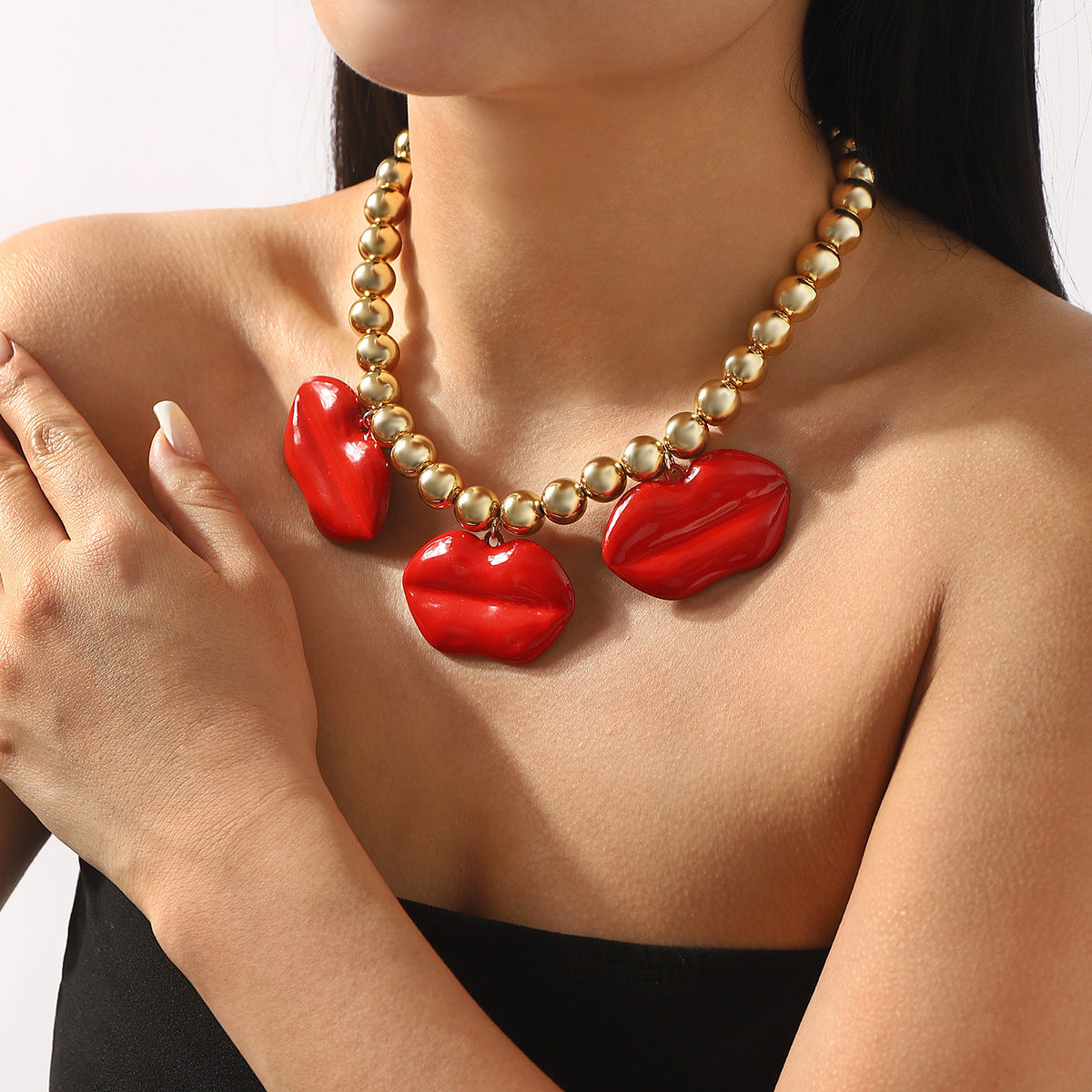 Fashionable Lip-Shaped Pendant Necklace with Enamel Finish in Alloy for Women, Summer Statement Beaded Jewelry