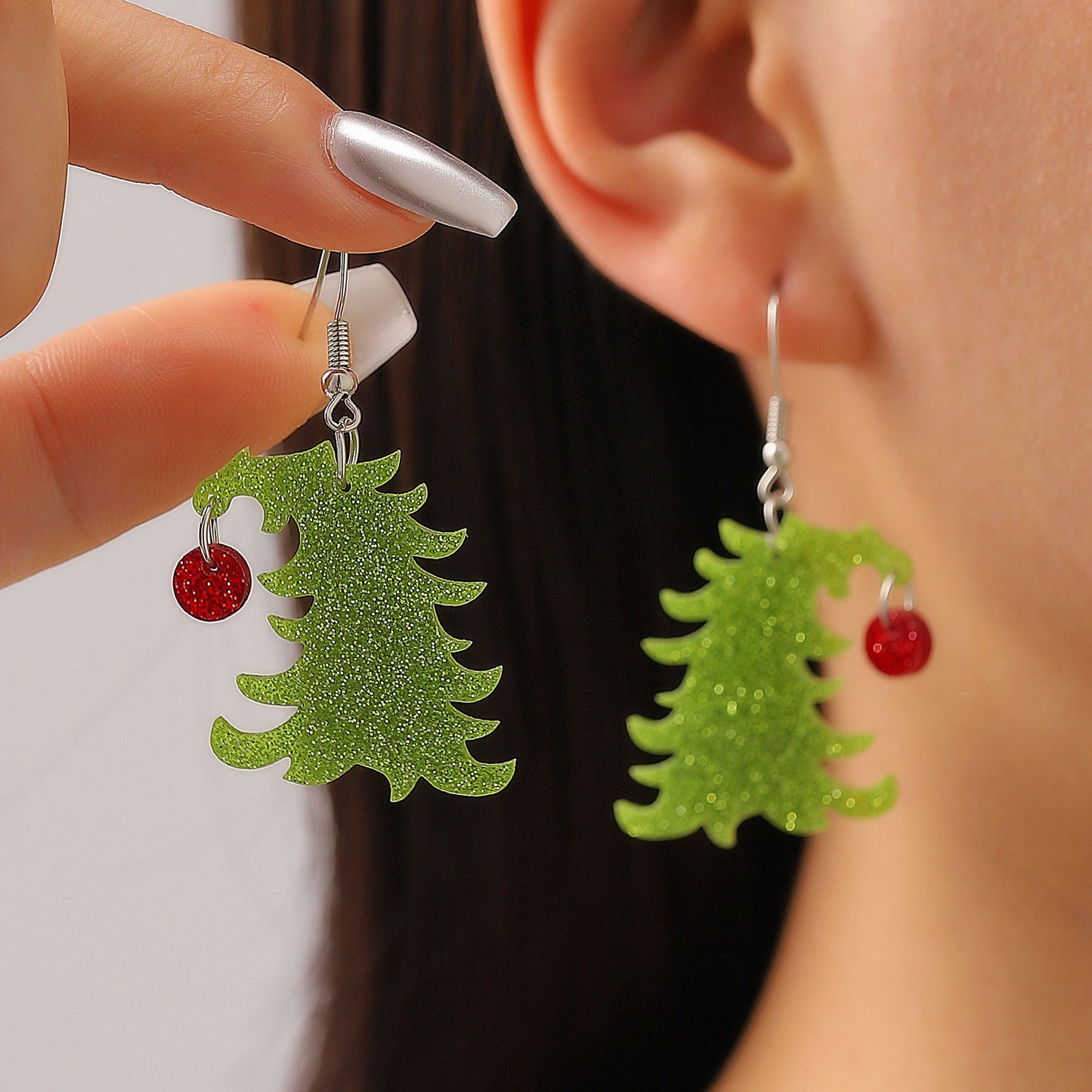Orecchini geometrici acrilici a stella a tema natalizio da donna con motivo di Babbo Natale e dettagli incisi