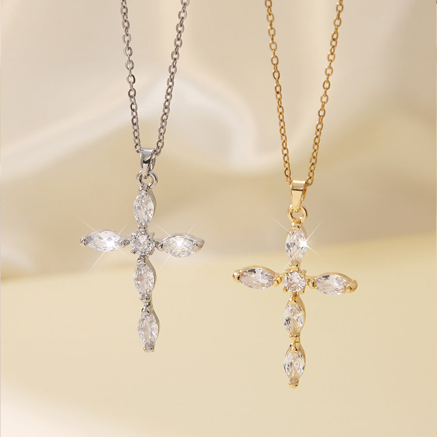 Collana da donna a croce in acciaio inossidabile di lusso con intarsio in zirconi cubici