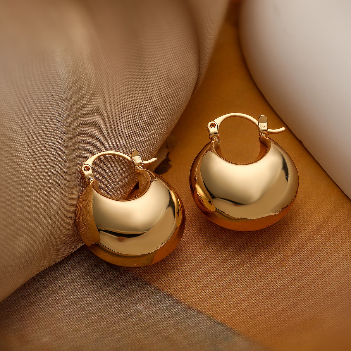 Geometric Shaped Copper Earrings with Gold Plating for Women, Minimalist Fashion-Forward Statement Earrings