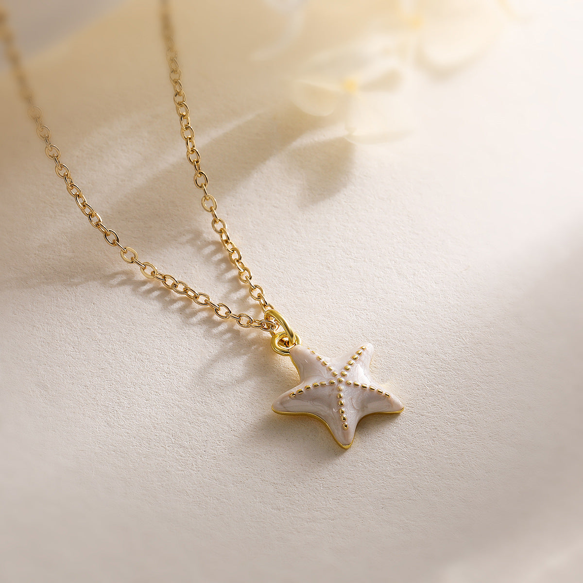 Vintage Minimalist 18K Gold Plated Enamel Irregular Starfish Pendant Necklace for Women