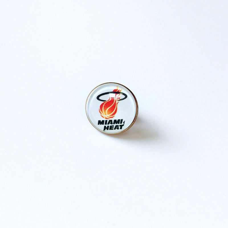 Pin de solapa metálico de equipos de baloncesto retro de la NBA - Insignia con gema vintage - Broche de Kobe Curry - Regalo para fans - Unisex