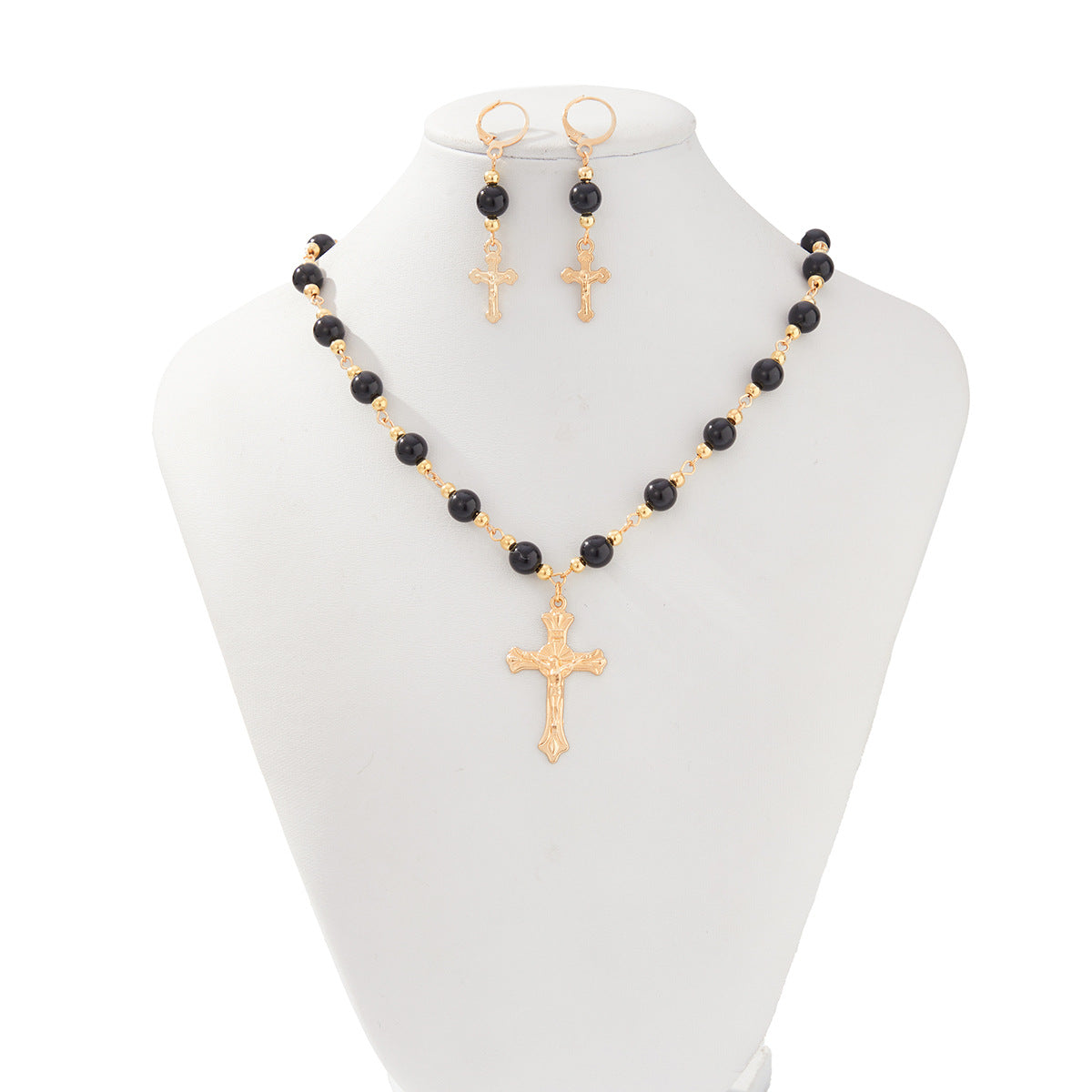 Gothic Dark Style Cross Pendant Necklace for Women with Geometric Beaded Chain and Electroplated Alloy Charm