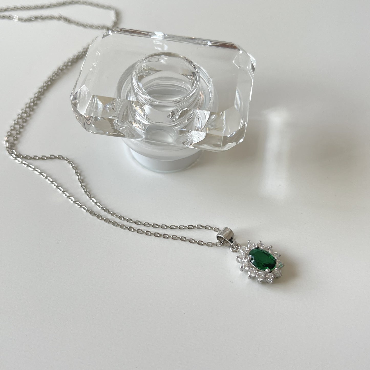 Minimalist Geometric Green Cubic Zirconia Pendant Necklace in 925 Sterling Silver with Adjustable Chain
