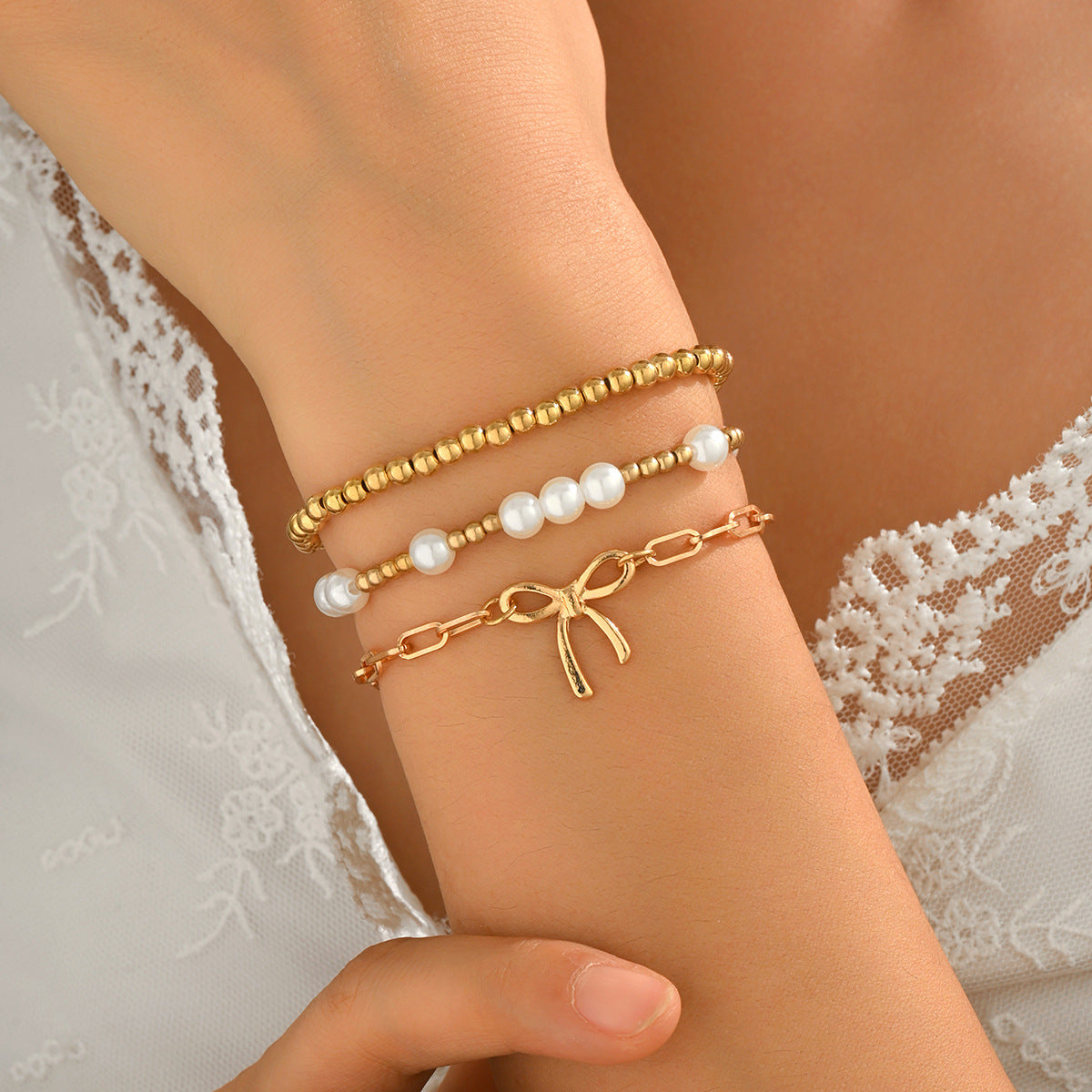 Conjunto de pulseras de aleación geométrica en forma de lazo estilo Fashion-Commuter con detalles de perlas tejidas para mujer