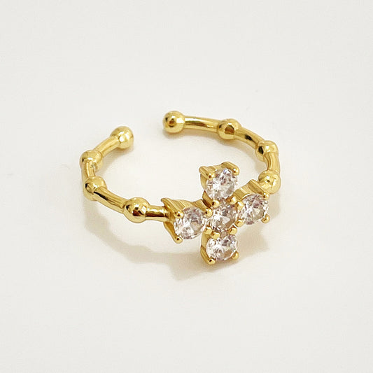 Anillo Minimalista Dulce de Plata de Ley 925 Bañado en Oro con Cruz Geométrica y Circonita Cúbica
