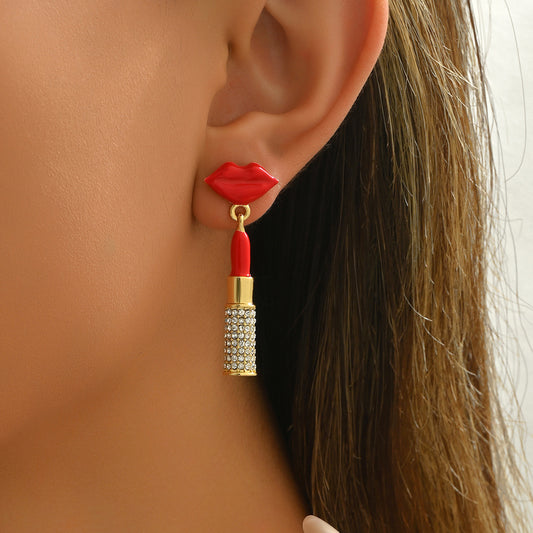 Pendientes Geométricos en Forma de Labios para Mujer con Incrustaciones de Diamantes de Imitación y Acabado Esmaltado Tachuelas de Aleación de Zinc Moda