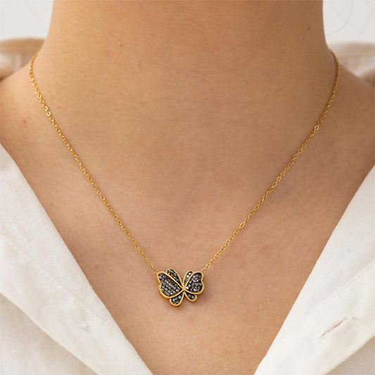 Elegante collana a pendente a farfalla nera da donna in acciaio al titanio con finitura placcata, stile catena a O, design minimalista e intramontabile a medaglione