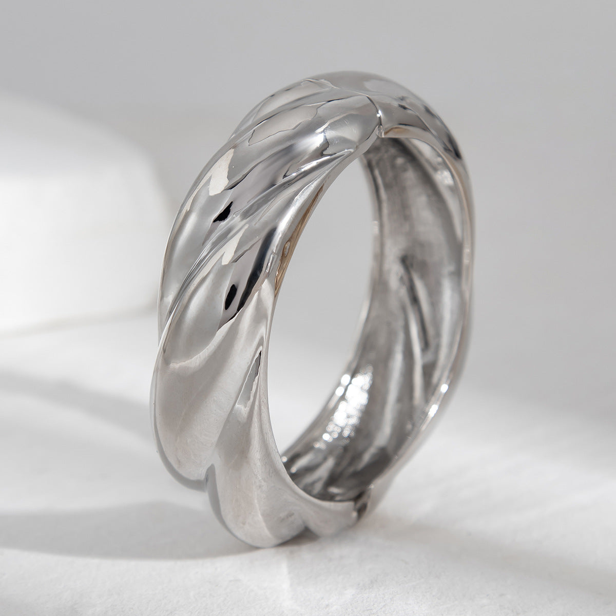 Elegant Round Plated Zinc Alloy Bangle Bracelet Irregular Design Fashion Business Jewelry