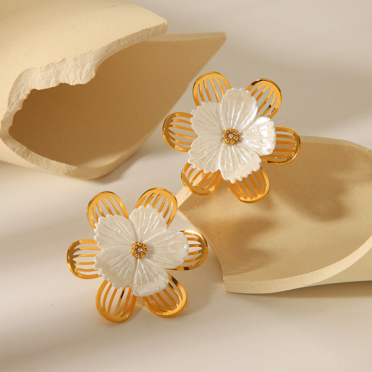 Vintage French Style 18K Gold Plated Stainless Steel Floral Geometric Stud Earrings for Women