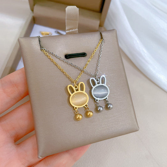Collana con pendente a coniglio occhio di gatto in acciaio al titanio minimalista per donne e uomini, gioielli con catena a medaglione geometrico con finitura placcata in oro