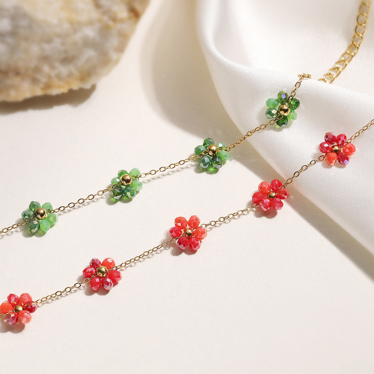 Fashion 18K Gold Plated Floral Beaded Stainless Steel Bracelet for Women