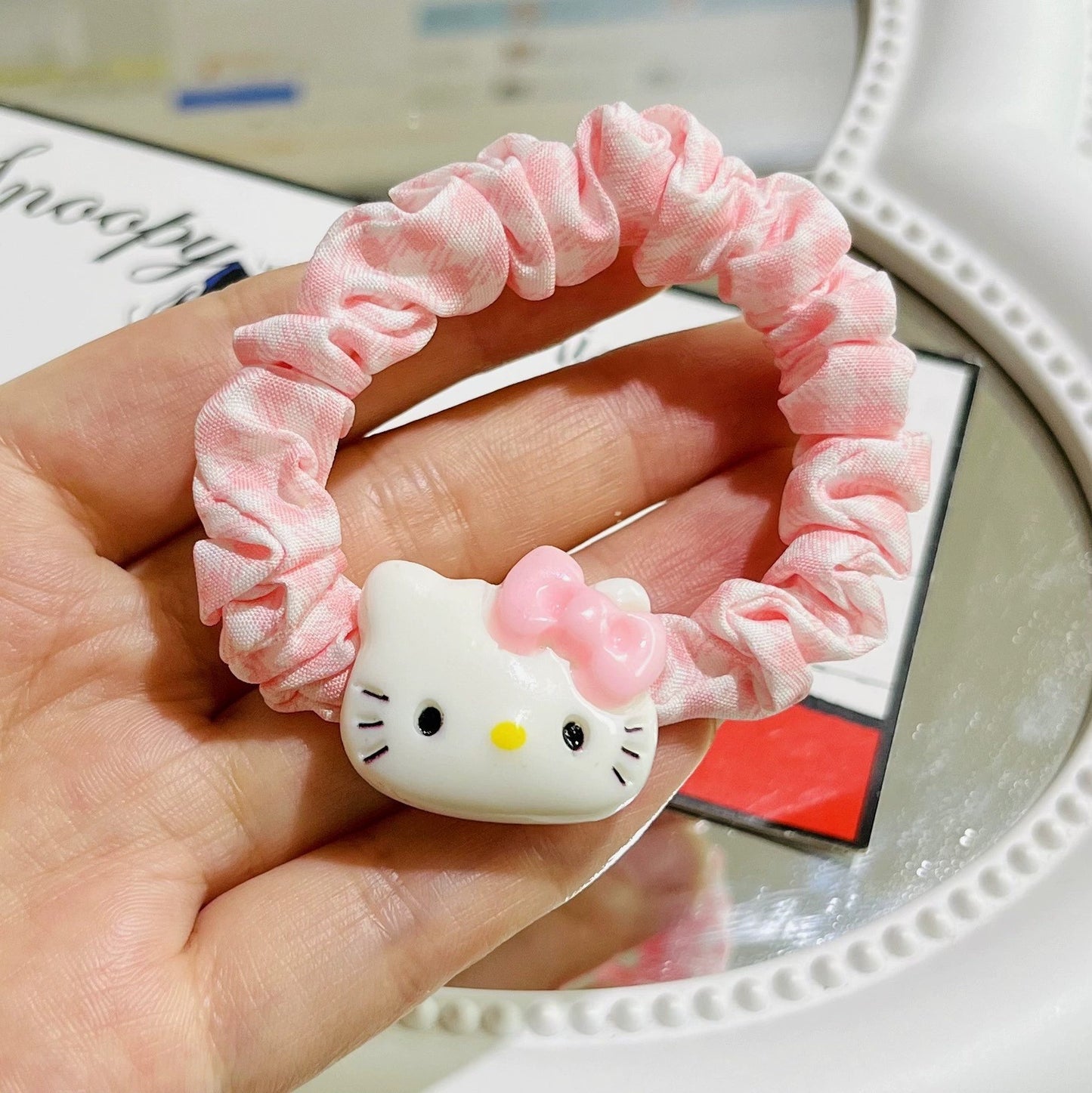 Set di elastici per capelli Hello Kitty carini con fiocco rosa e accenti color macaron per bambine, accessori per capelli in tessuto a maglia