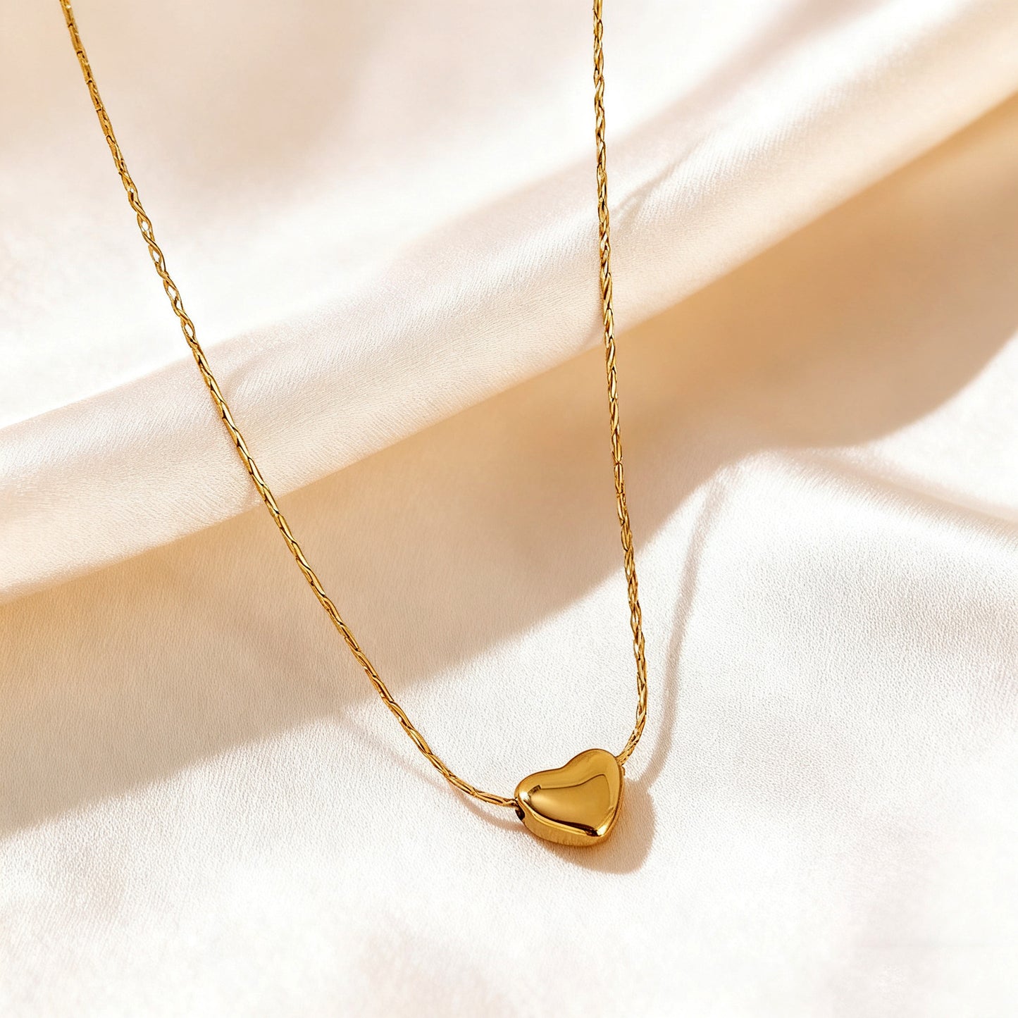 Elegante Collana da Donna in Acciaio Inossidabile con Cuore Placcato Oro 18K