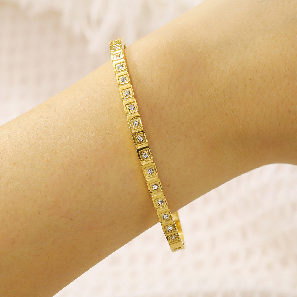Gold Plated Geometric Round Stainless Steel Bracelet with Cubic Zirconia