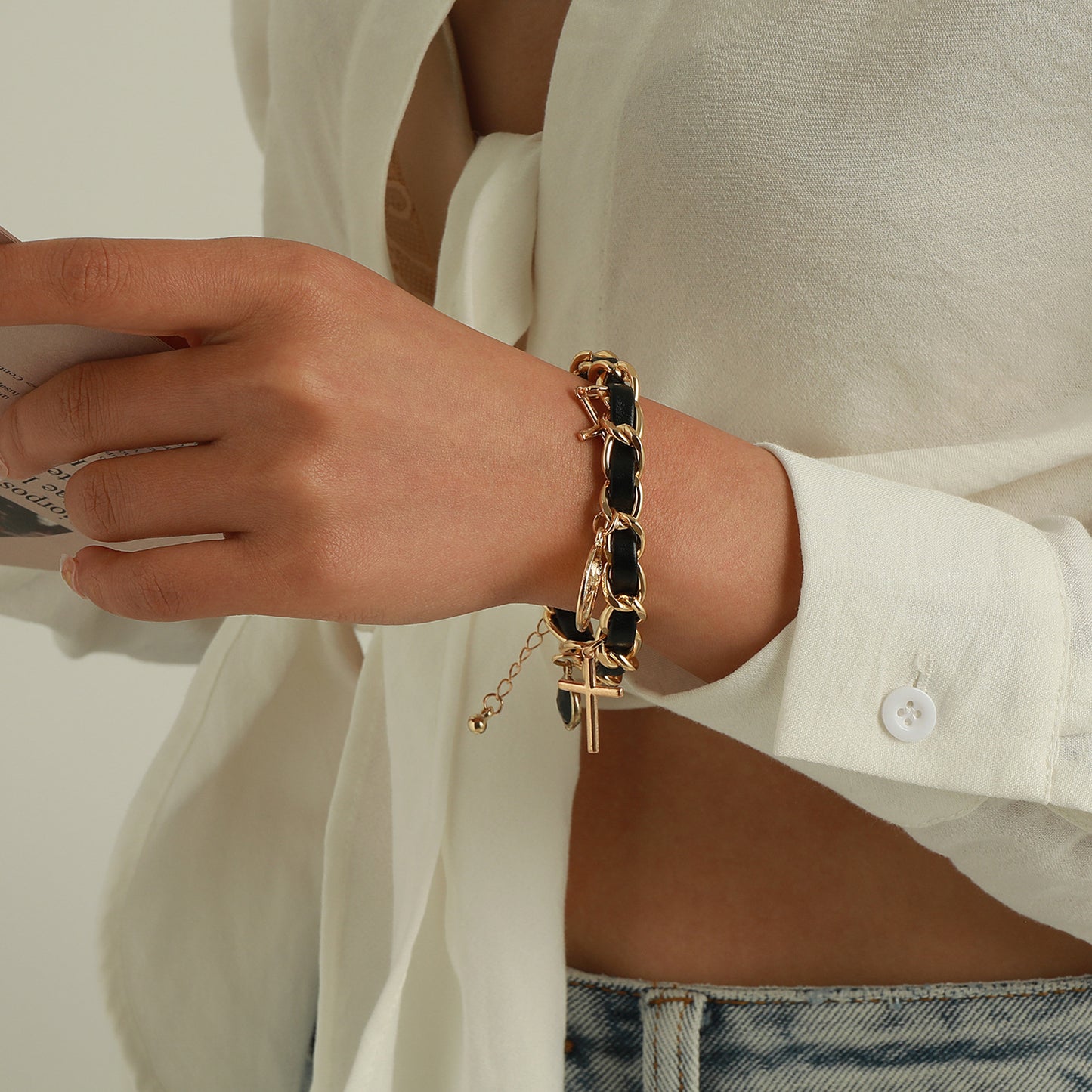 Minimalist Cross Pendant Leather Bracelet for Women with Alloy Chain and Electroplated Finish