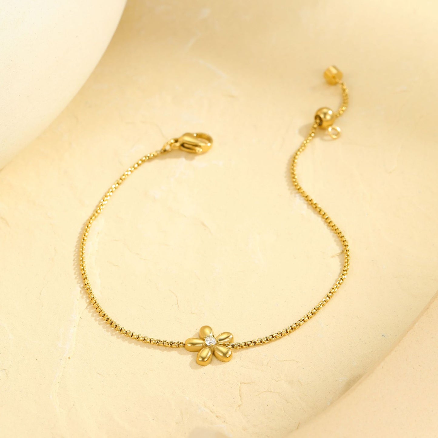 Fashionable Floral Geometric Stainless Steel Bracelet with Rhinestone Inlay for Women, Plated Minimalist Stackable Jewelry