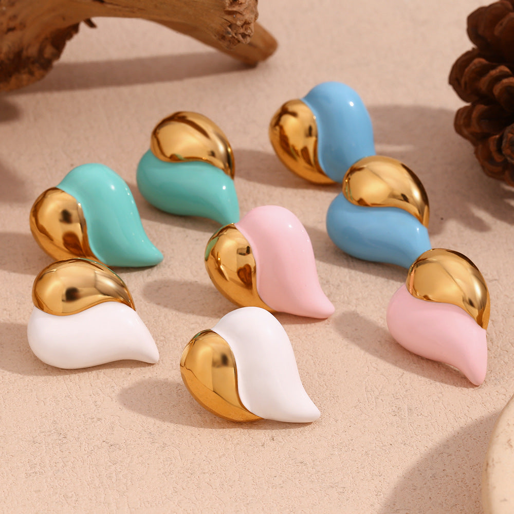 Orecchini da donna in acciaio inossidabile a forma di cuore, stile minimalista, placcati in oro 18 carati e smaltati