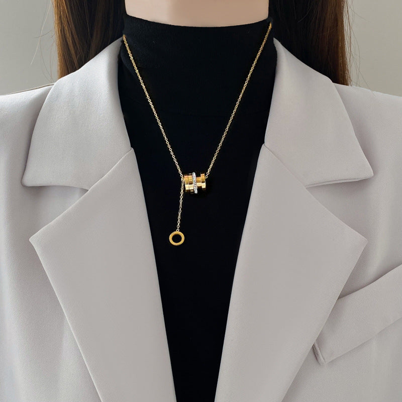 Minimalist Titanium Steel Geometric Pendant Necklace for Women Short Clavicle Chain with Rhinestone Inlay Fashion Office Wear