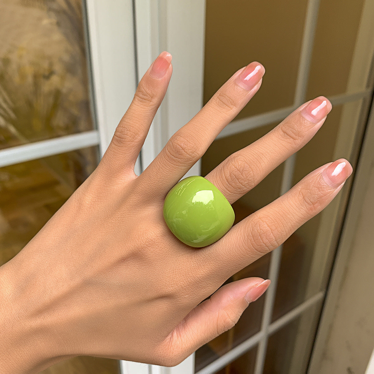 Anillo geométrico rústico vintage floral para mujer en colores pastel macarrón con acabado artesanal