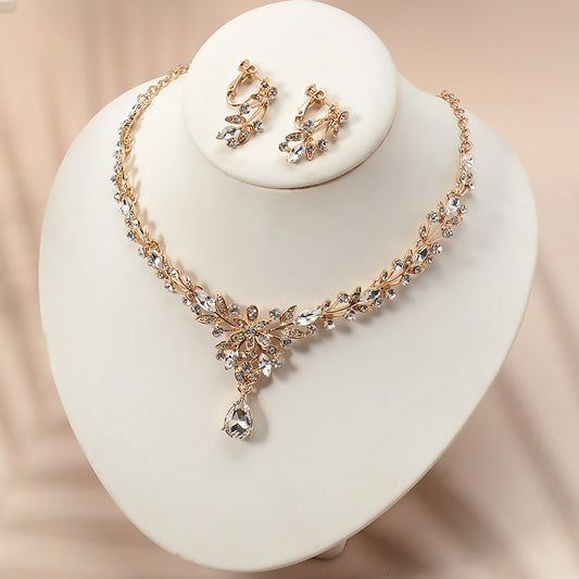Elegante Set di Collana e Orecchini Floreali con Strass in Lega Placcata Oro per Donna
