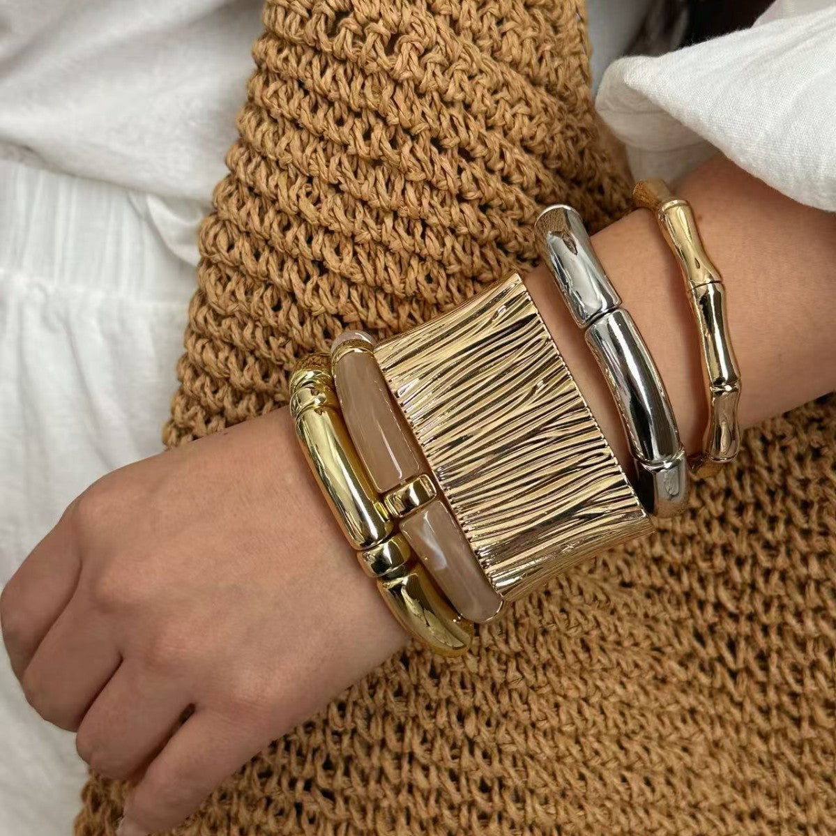 Set di bracciali in lega a strisce quadrate irregolari