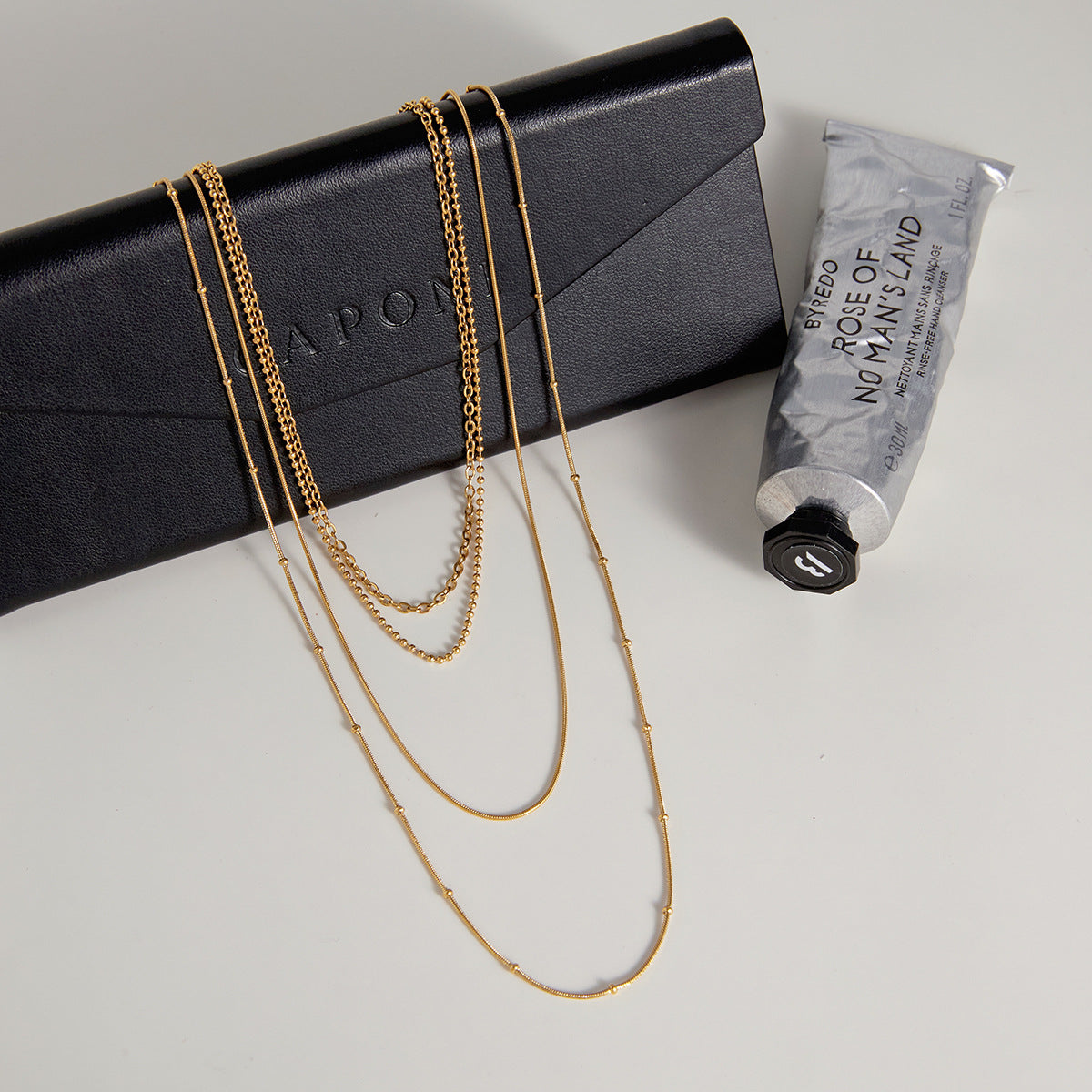 Minimalist U-Shaped Titanium Steel Pendant Necklace with 18K Real Gold PVD Vacuum Plating for Women