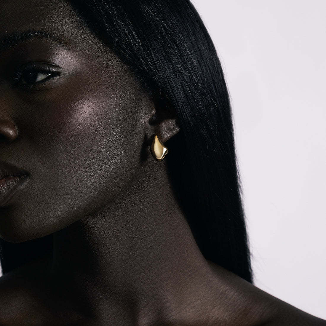 Orecchini Minimalisti a Goccia in Acciaio Inossidabile con Placcatura in Oro 18K, Gioielli per Orecchie Leggeri e di Lusso da Donna