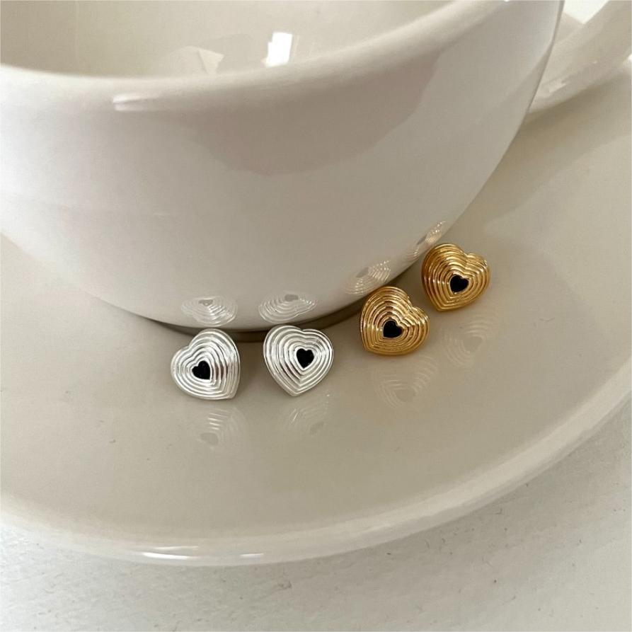 Pendientes de Plata de Ley 925 en Forma de Corazón Minimalista con Incrustaciones de Circones y Acabado Bañado
