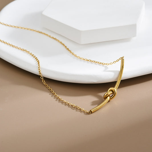Collana Minimalista Geometrica Placcata in Acciaio Titanio con Ciondolo a Fiocco per Donna, Catena Regolabile
