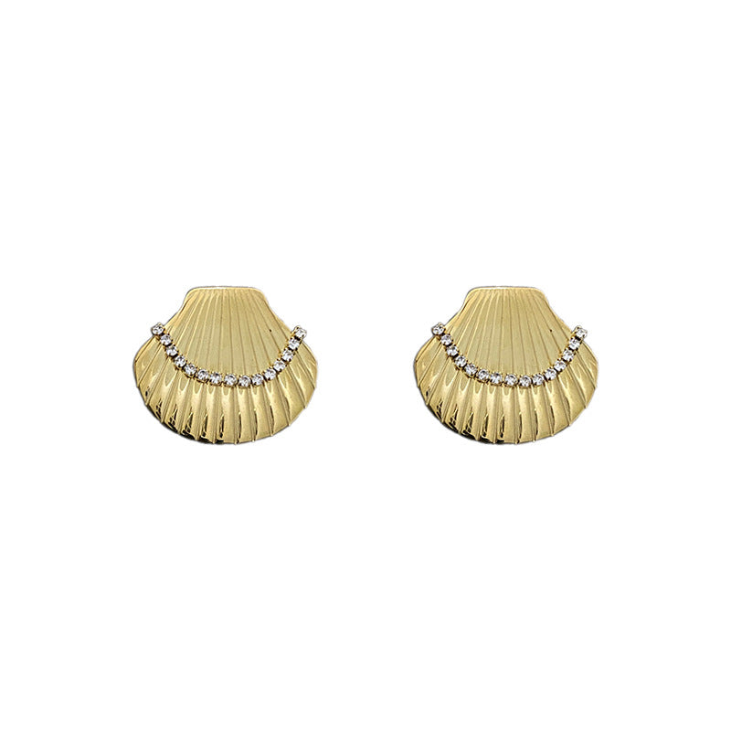 Minimalist Sweet Heart Micro-inlaid Diamond and Shell Plated Brass Stud Earrings for Women
