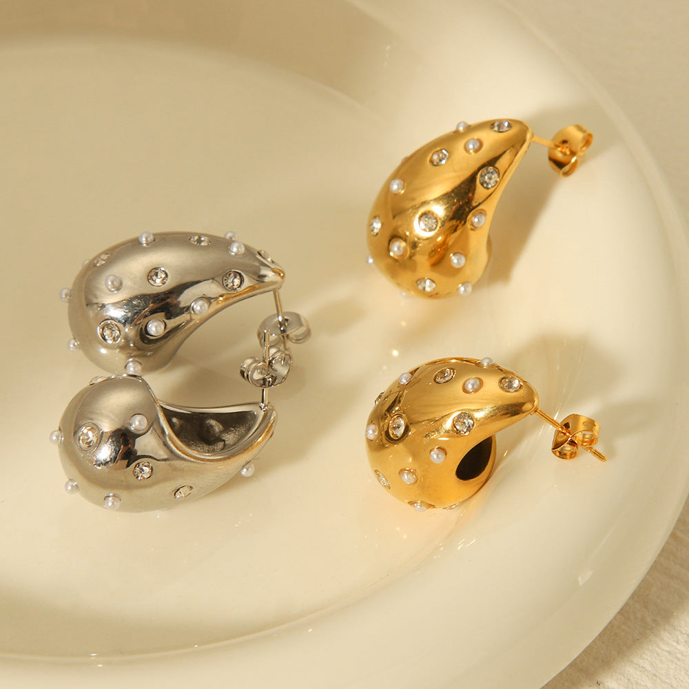 Orecchini da donna minimalisti in acciaio inossidabile a forma di goccia d'acqua con intarsio di strass e perle, finitura placcata