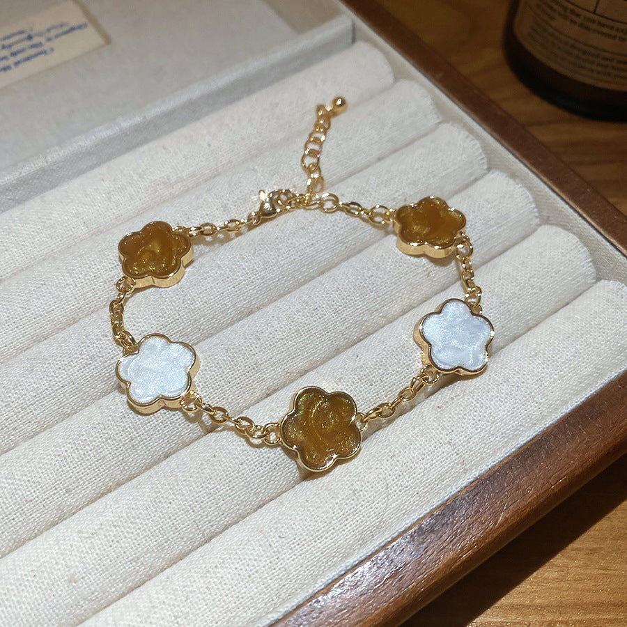 Elegant Floral Enamel Bracelet for Women in Alloy with Vintage Minimalist Style