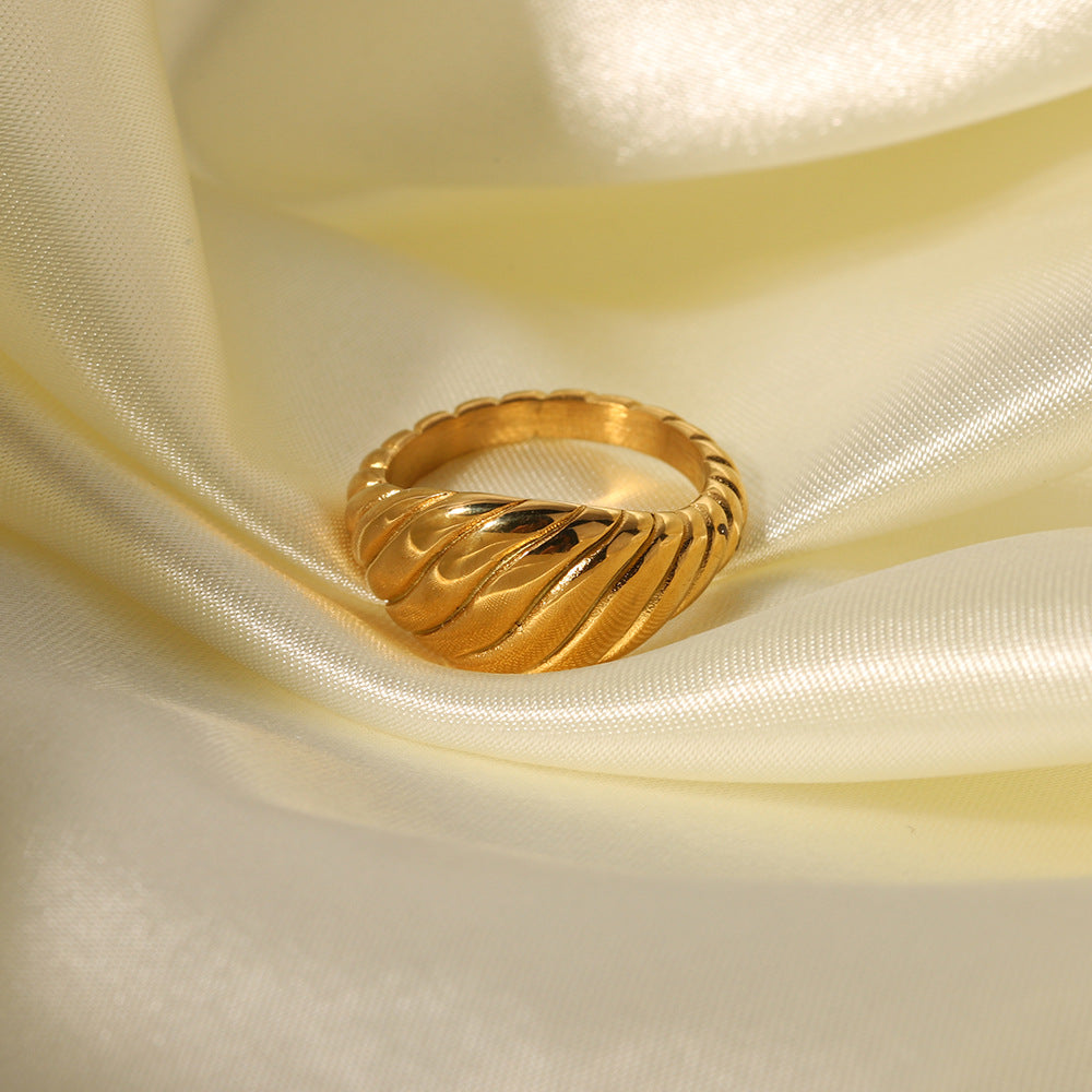 Retro Geometric Wrinkled Stainless Steel Ring with 18K Gold Plating for Women