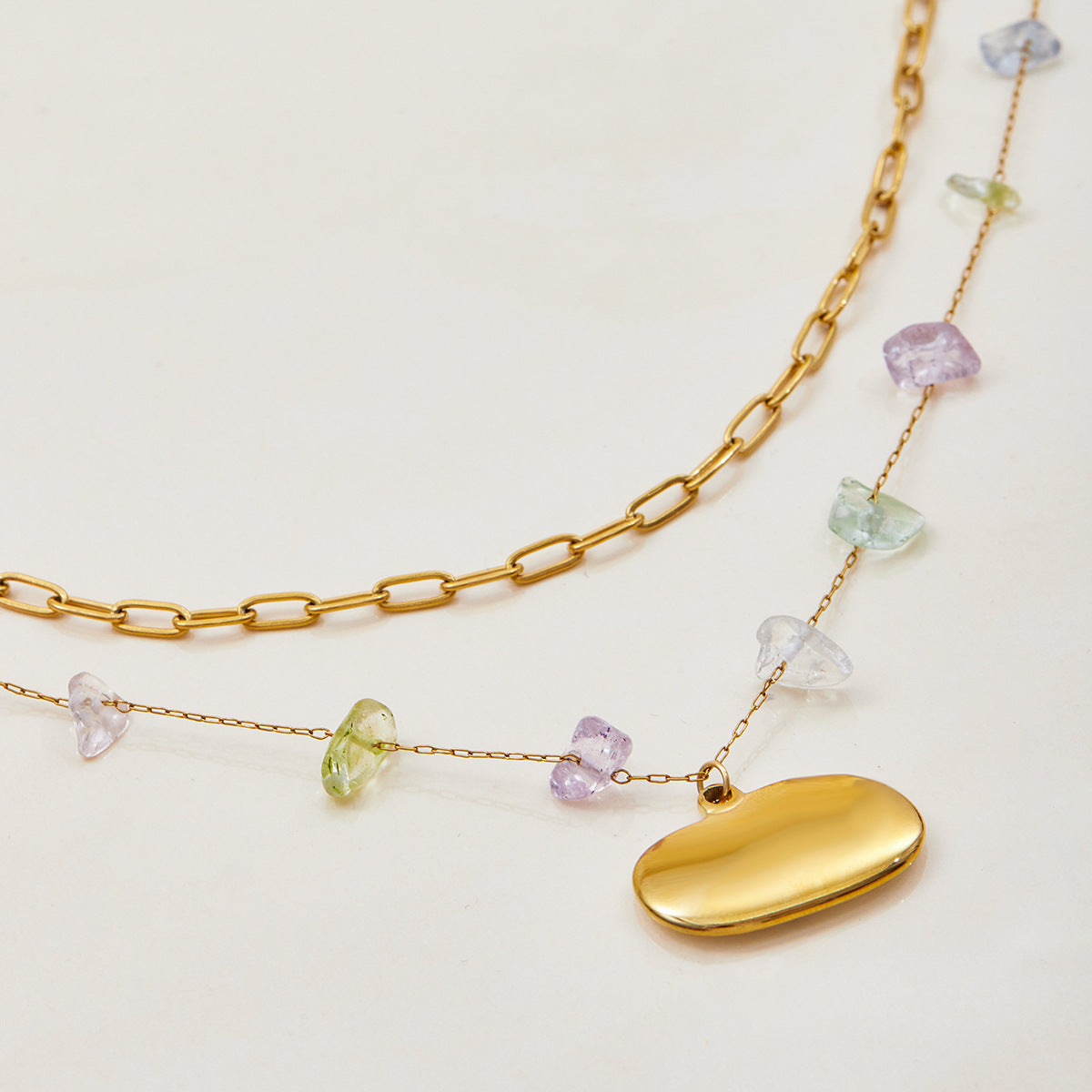Collana Geometrica a Strati in Acciaio al Titanio Placcato per Donna con Dettagli in Pietra Naturale