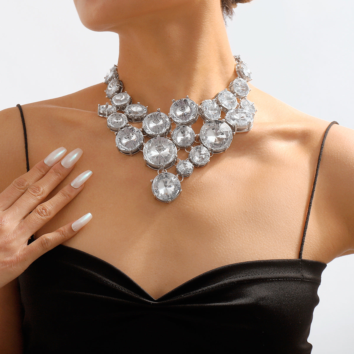 Collar de colgante geométrico de acrílico y aleación con acabado chapado, dulce y atrevido, para mujer