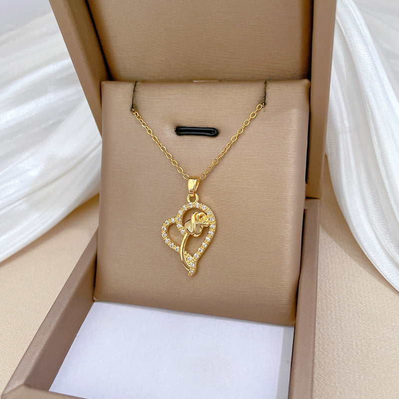 Collana Minimalista con Ciondolo Cuore e Rosa per Donna, Catena in Acciaio Inossidabile con Strass, Elegante Gioiello per Clavicola