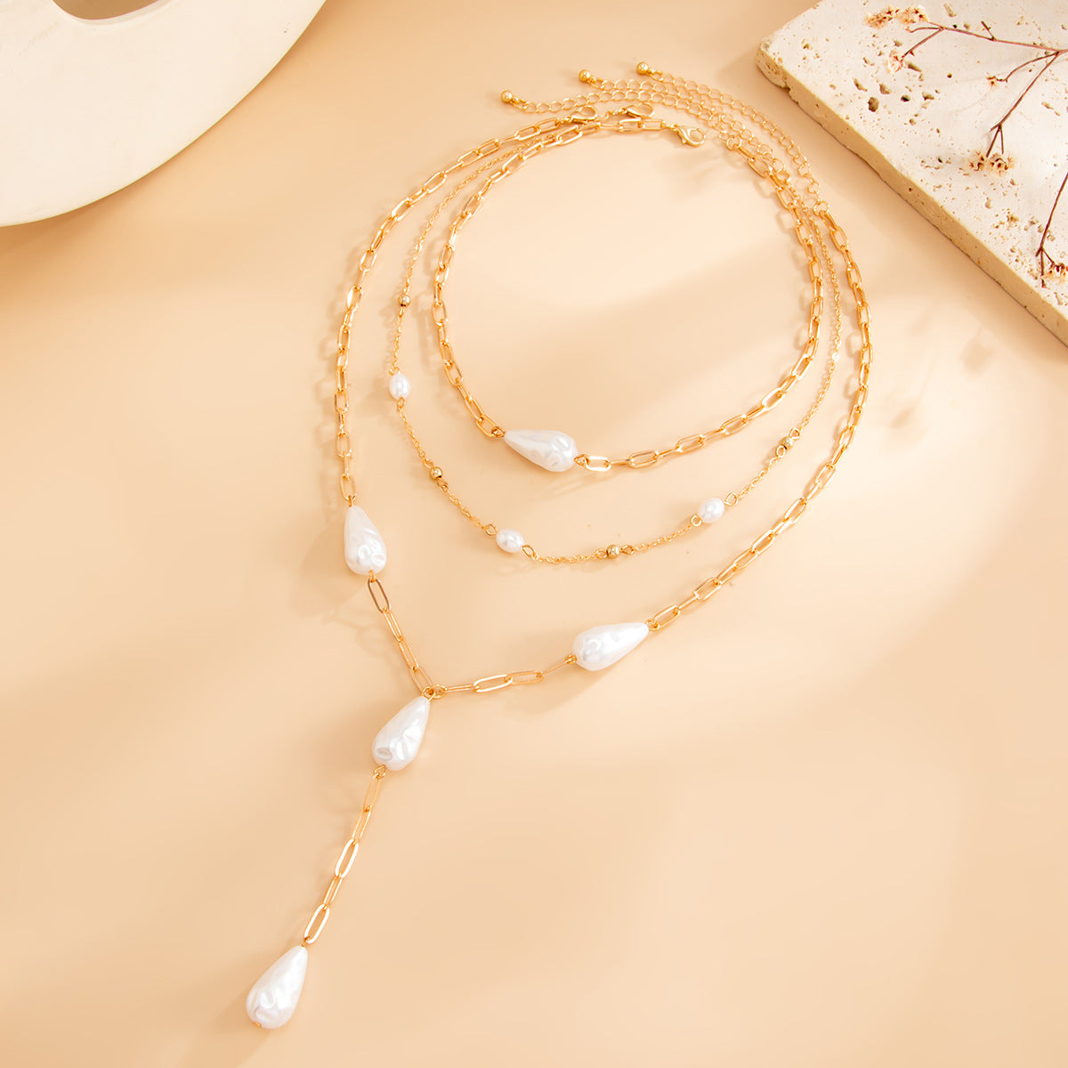 Luxury Geometric Teardrop Faux Pearl Plated Iron Necklace for Women