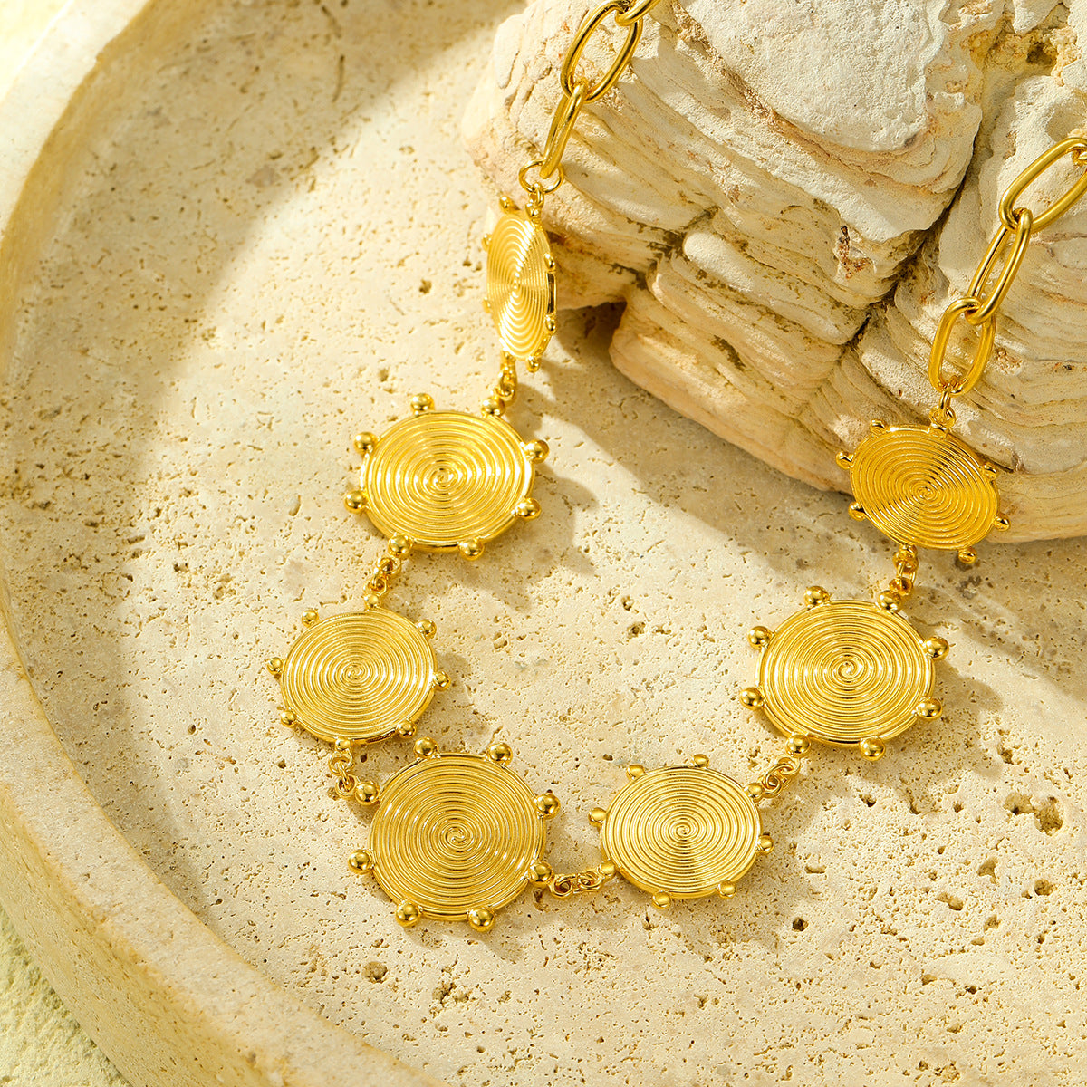Collana Minimalista Rotonda Filettata in Acciaio Titanio con Placcatura in Oro 18K da Donna