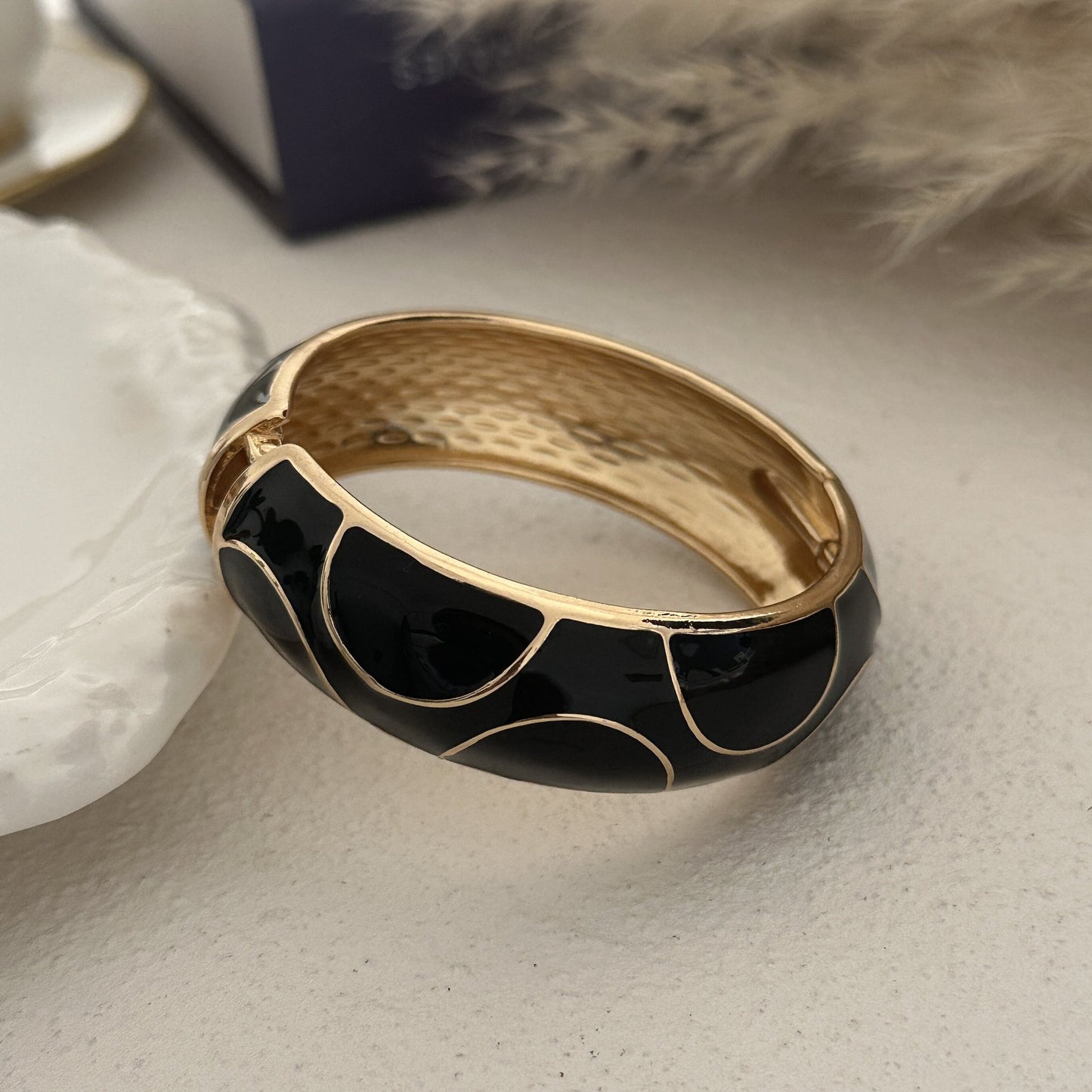 Vintage Wavy Bamboo Section Heart Enamel Drip Oil Plated Alloy Cuff Bracelet for Women