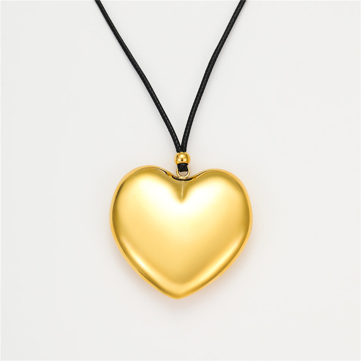 Collar con colgante de corazón de acero inoxidable chapado en oro de 18 quilates de moda para mujer
