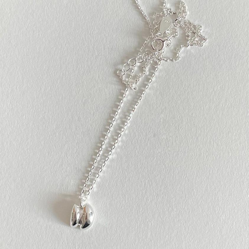 Collana con ciondolo a chiave geometrico minimalista in argento sterling 925 con finitura lucida e liscia