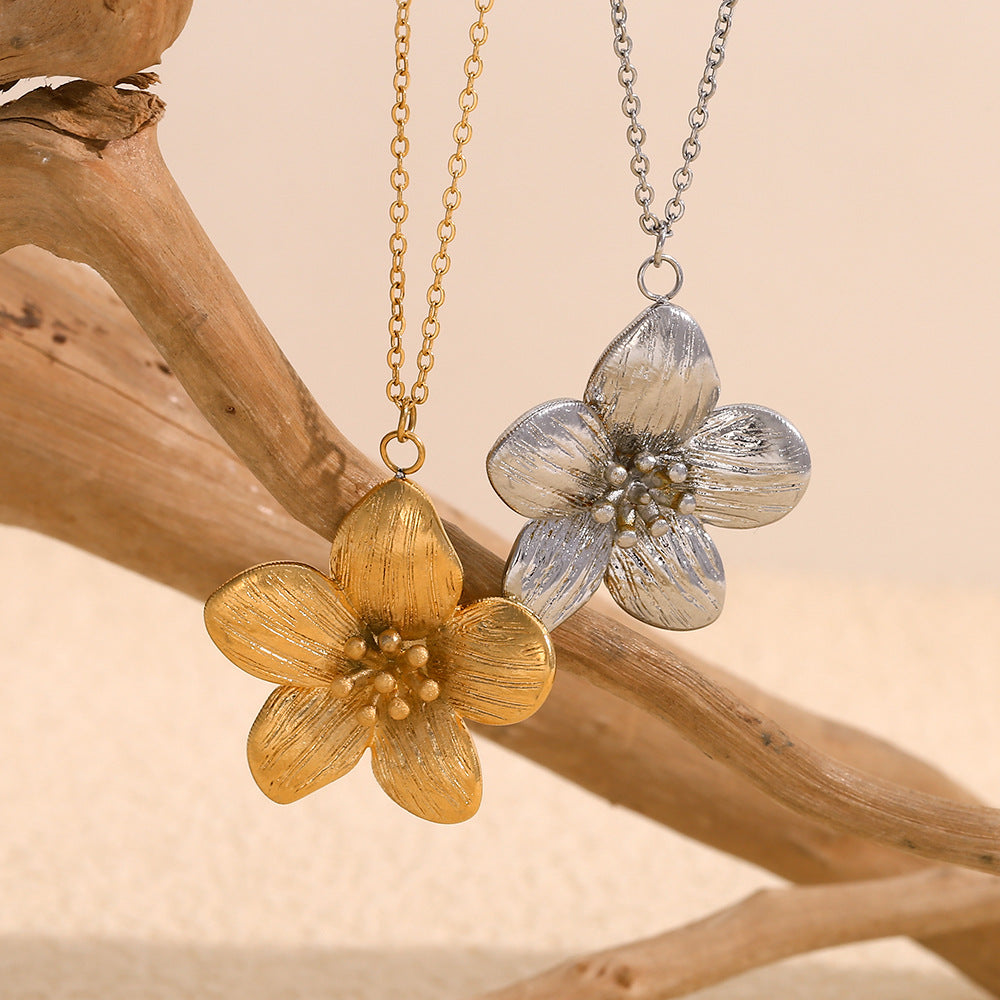 Vintage Elegant Floral 18K Gold Plated Stainless Steel Necklace for Women