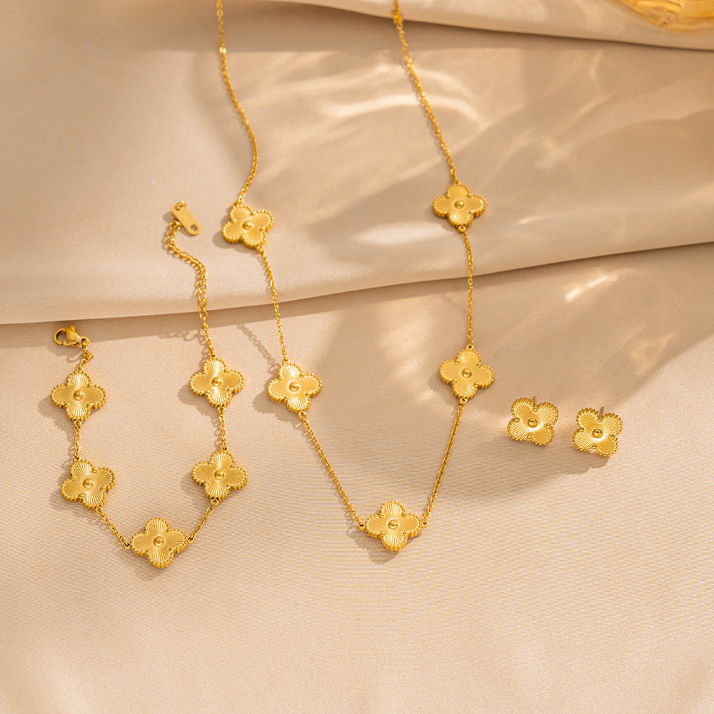 Fashionable Four-Leaf Clover Clavicle Necklace Set for Women in Titanium Steel with Laser Finish and Geometric Design
