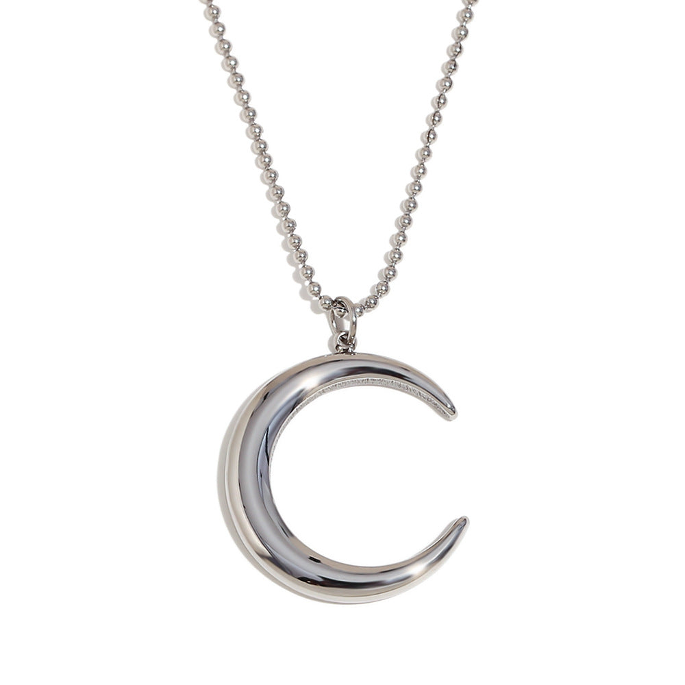Collar Colgante de Luna Minimalista en Acero Inoxidable con Baño de Oro de 18K sobre Dije Geométrico de Cuerno de Acero de Titanio y Cadena de Cuentas