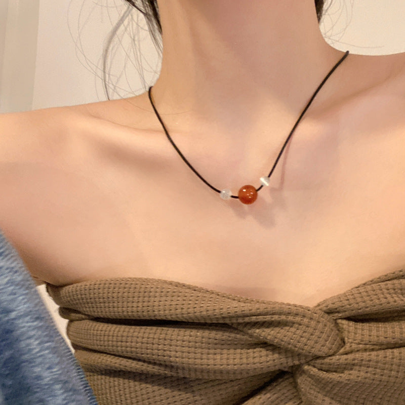 Collar de clavícula chapado en acero titanio con forma de animal, diseño original, con colgante de ágata roja y ojo de gato para mujer y hombre