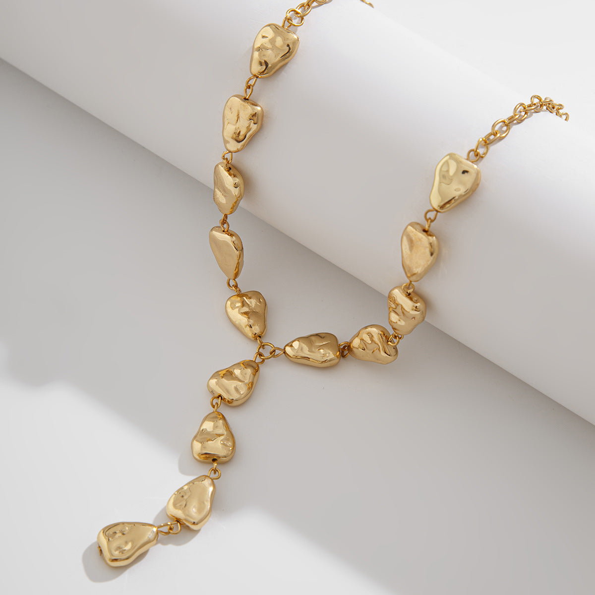 Collana a Pendente a Goccia Minimalista a Y con Nappine e Finitura Placcata da Donna