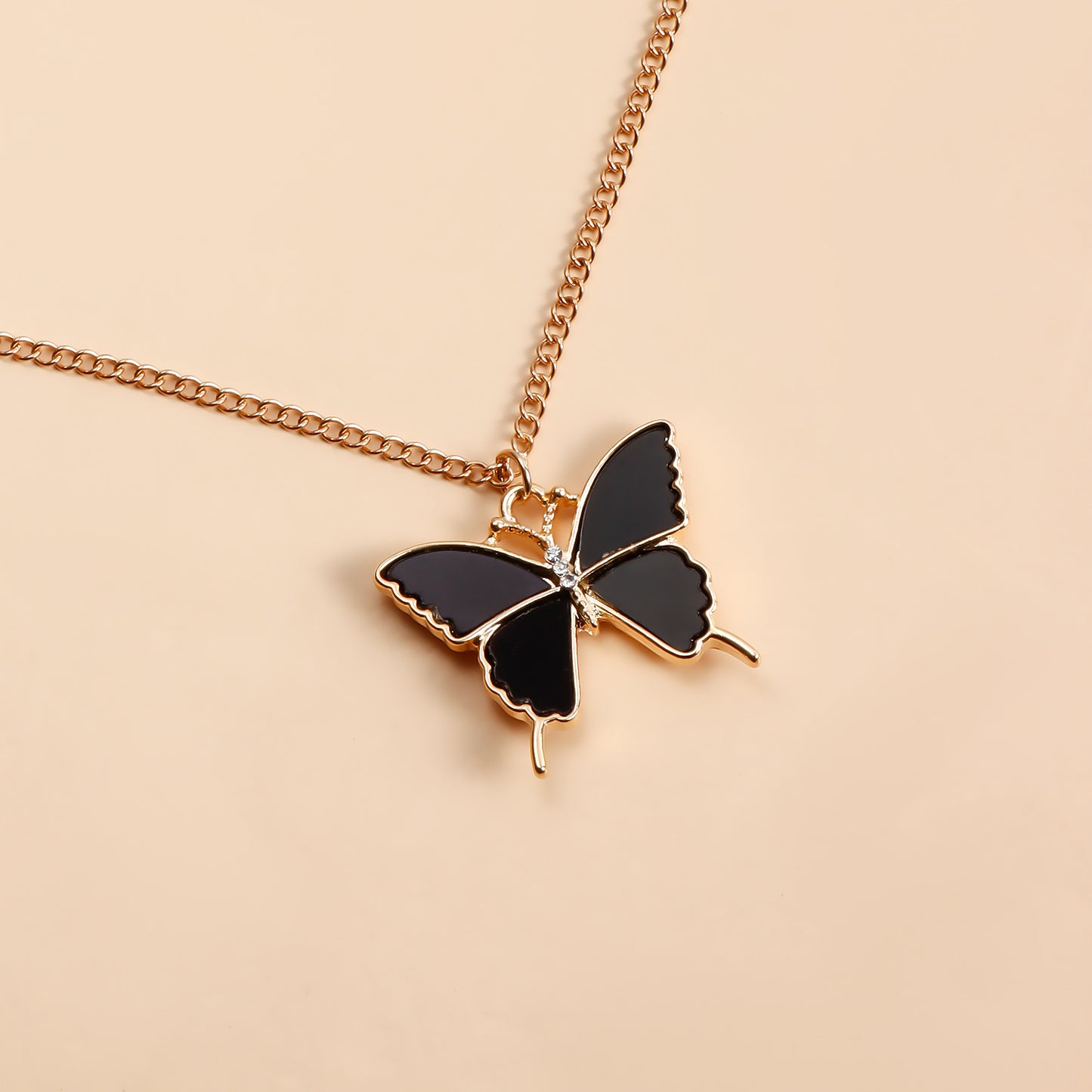 Elegant Two-Tier Black Butterfly Pendant Necklace for Women with Electroplated Metal Chain and Mother-of-Pearl Effect
