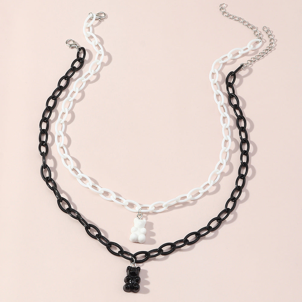 Collana con Ciondolo Orsetto Minimalista per Bambini in Acrilico con Finitura Nero Opaco e Bianco su Catena Snake